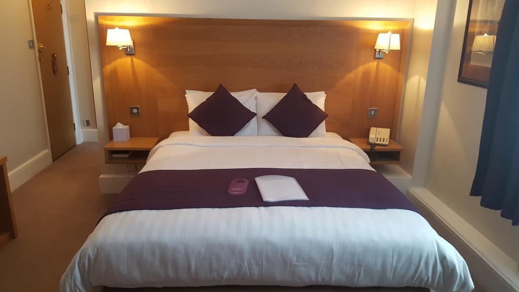 The Chequers Hotel Newbury  Luaran gambar